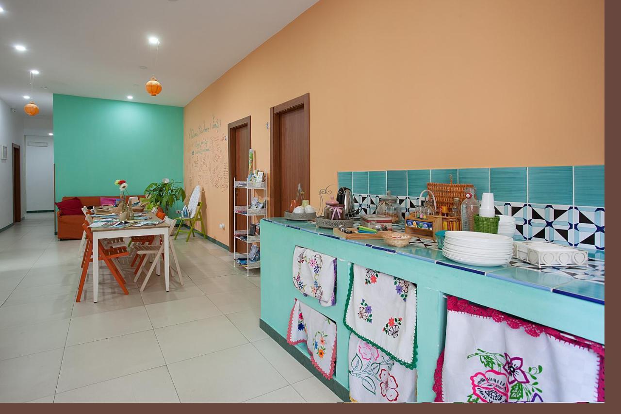 B&B Anna'S Family Terrace Наполи Екстериор снимка